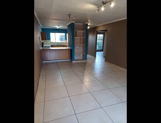 2 BEDROOM TOWNHOUSE FOR SALE IN WITFIELD